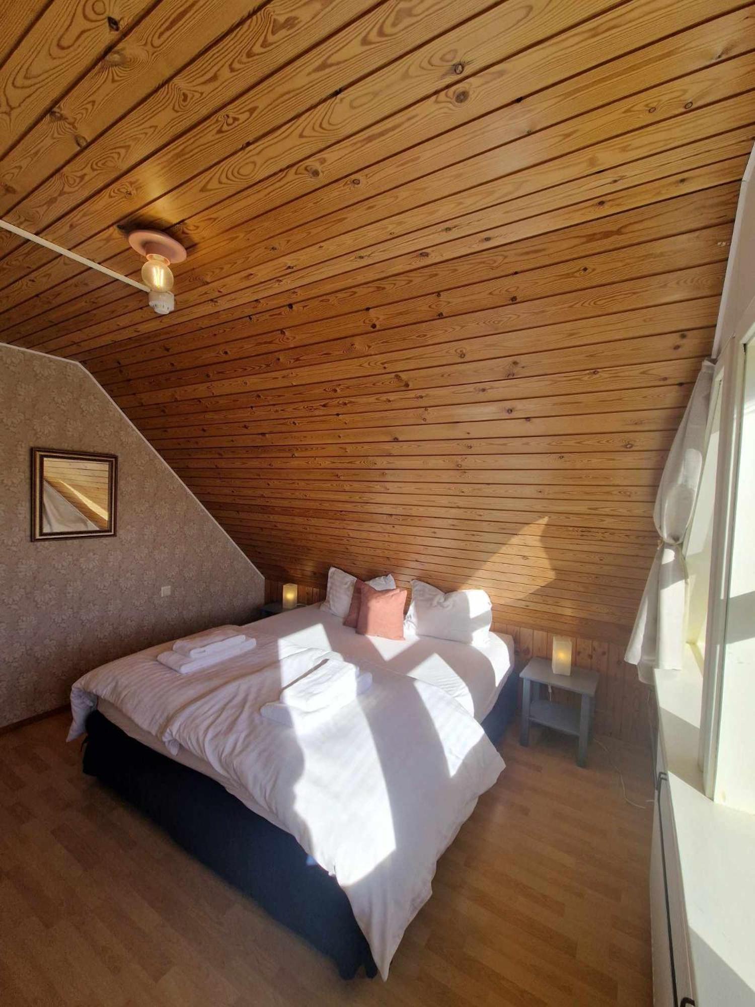 Milli Vina Guesthouse บอร์กาเนส ห้อง รูปภาพ